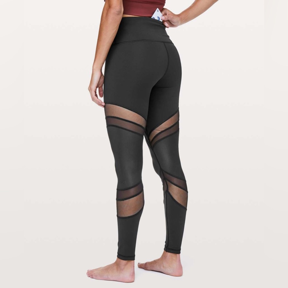 Lululemon Sleek the Heat Tights 28” - Picture 2 of 3